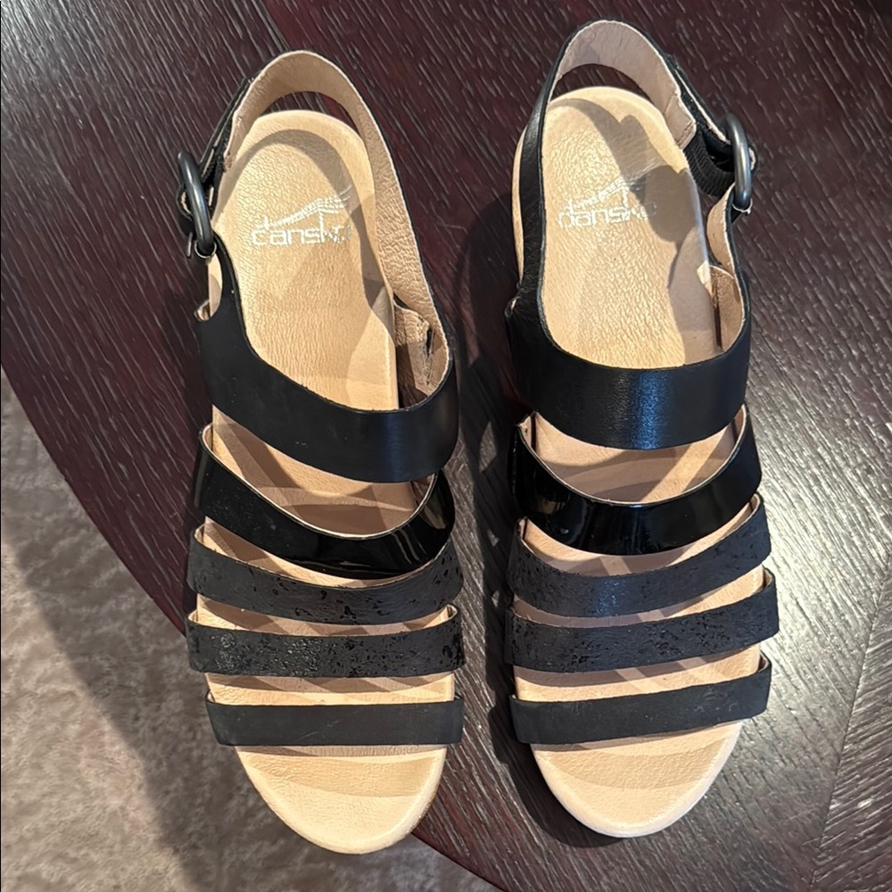 Comfort Women's Black Strappy Sandals